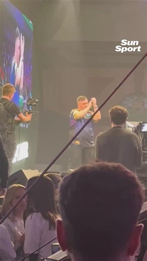 Luke Littler celebrates with Angry Ginge and his girlfriend after reaching another final ❤️ | Sun Sport