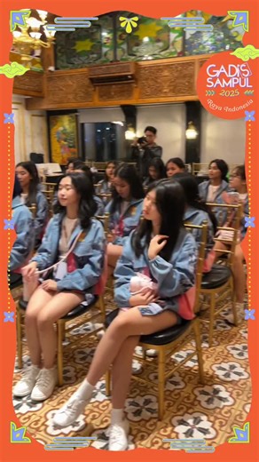 GADIS Media on Instagram: "Girls! Saat Karantina kemarin, para finalis GADIS Sampul 2025 berkesempatan untuk sharing bersama Nabila Misha @nabilaaaamisha (Desainer Muda Indonesia) dalam Ruang Berbagi!🥰 20 finalis GADIS Sampul 2025 juga sangat antusias untuk bertanya dan berdiskusi bersama Nabila. Seru banget! 🤩 Yuk, simak video berikut! #GADISSampul #GADISSampul2025 #Rayalndonesia"
