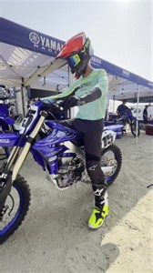 Warming up the 2022 YZ450F for some testing with the Yamaha R&D guys at Glen Helen | Motocross Action