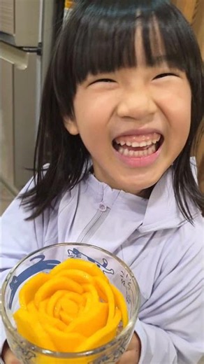 今年吃到了新品種的 #蜜雪芒果