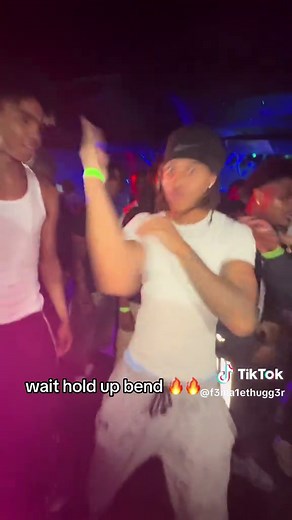@dadaman @hoslovesmari @TattedupfaceDre @freckleface.jb #fypシ #viral #bend #dance #xzybca