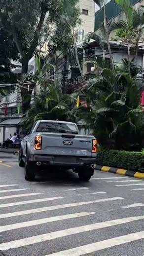 Raptor 3.0 V6 in stunning cement gray, available for immediate delivery | Ford Bac Ninh