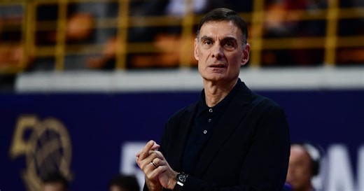 Γιώργος Μπαρτζώκας: «Σε πολλά γήπεδα δεν είμαι ο προπονητής του Ολυμπιακού αλλά κάποιος που τους αρέσει να μισούν»