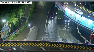 💧 Gachibowli Traffic PS – Water Logging Update 🚓 Water logging reported from Botanical Garden towards Masjid Banda causing slow traffic movement in the stretch. 👮‍♂️ Cyberabad Traffic Police are on-site, monitoring and assisting commuters to ensure smooth flow. 🛑 Public Advisory: Please avoid the stretch if possible and plan alternate routes. Drive carefully on slippery roads. 🌧️🚘 #trafficupdate #gachibowlitrafficps #cyberabadtrafficpolice #cyberabadpolice #waterlogging #roadsafety #drives