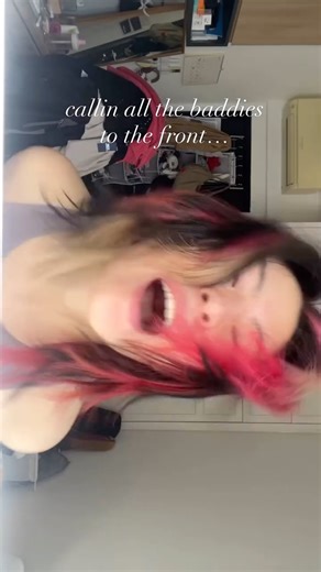 LAYYI on Instagram: "are you still head banging to IJCMH?!! see you at RIF this friday ❤️ i can’t believe the day has come that i get do one of these transition videos with my own song :’D PLS TRY THIS OUT AND TAG ME IF IT GIVES YOU THE FEELS ❤️ #newmusic #originalmusic #singersongwriter #layyi #ijcmh"