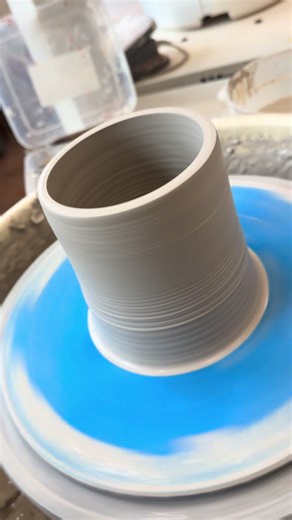 Creating Wobbly Bowls with Handmade Pottery Techniques