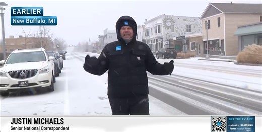 40K views · 548 reactions | Senior National Correspondent Justin Michaels is on the ground in New Buffalo, Michigan, as heavy lake-effect snow moves in. Here’s the latest: | The Weather Channel | Facebook