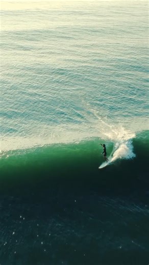 Natsuki Sasako riding HUNTSMAN & ULTRA TRACKER by Christenson Surfboards. A 4-minute edit created by Kenta Kawana. Filmed in Japan. #surfing | NobodySurf