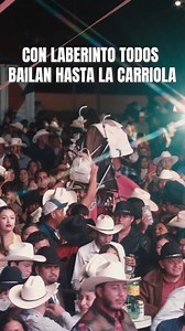 Aqui todos bailan 💃🏻🕺🏻 #GrupoLaberinto #concierto #laberintolovers #cumbia | Grupo Laberinto