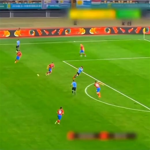 Edinson Cavani: Un Genio del Fútbol Uruguayo