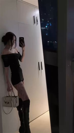 坐标:杭州性感尤物  随缘开 约到就是赚到平面模特 常年健身 紧致匀称 ▪️Hight：178cm▪️Brust：C+▪️Occupation：网红 平面模特✨  风情万种招人迷  前凸后翘✨  床下温柔似水的柔情  床上热情如火的风骚•唯一客服:https://t.co/BAjM2lyn0g•永久Q：1376434946•与你Id：laohuyuehui