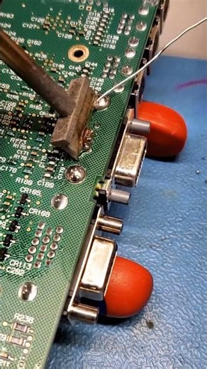 Definitely Not Going To Need A Desoldering Wick Cutoff With This Flat Soldering Iron Tip#motherboard