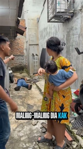 Kira-Kira siapa yang salah?