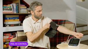 OMRON M6 Comfort with Intelli Wrap Cuff