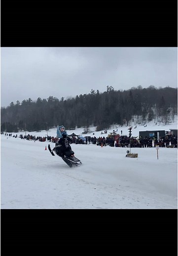 Cantley Snow Drags 2025: Snowmobile Racing Highlights