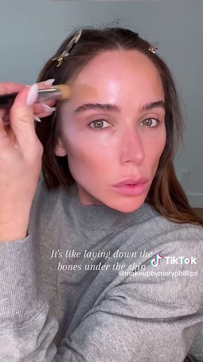 Mary Phillips (@makeupbymaryphillips) - Mary Phillips Makeup Tutorial: Contour Techniques & Foundation Hacks