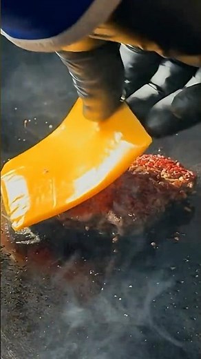 Stop making burgers like this! 🚫🍔 #burger #tips #cooking