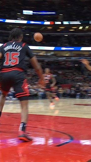 Spida x SGA 👀 Dynamic guards lead their squads into a historic rematch, TONIGHT at 7:30pm/ET on TNT! No. 1 in the East Cavaliers visit the No. 1 in the West Thunder… Who ya got? | NBA