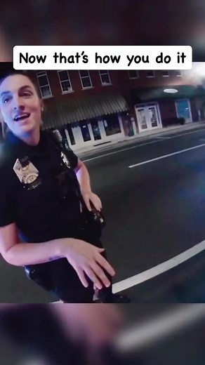 Check out this amazing footage of a female cop in action! 👮‍♀️ Witness the incredible dedication and strength of our brave policewomen. 💪 Don't miss this viral video that showcases the admirable work of our #cops on TikTok. 🎥 Join the #fyp and #fy community and support our #police forces by watching and sharing this empowering clip! | Two Cops One Donut