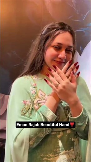 Eman Rajab Beautiful Hands💗#duet #rajabfamily#rajab#india#bollywood#viral#indiansong#love#emanrajab