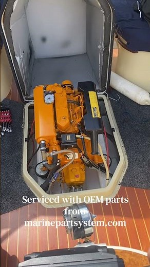 Vetus M3 diesel engine service ⚙️Fresh oil, new filters and impeller — ready for the season again.