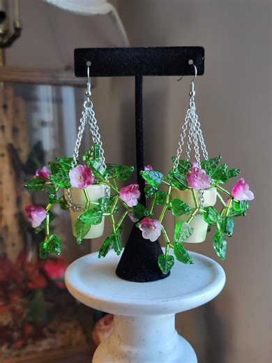 Hanging Basket Beaded Plant Earrings - Etsy