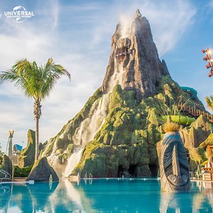 4.1K views · 172 reactions | 61 m  ✔️ Arenas blancas ✔️ Muchas  ✔️ ¡Con 19 atracciones únicas en Volcano Bay, lo único que necesitas es tu brazalete TapuTapu y puedes esperar en línea desde la comodidad de tu silla de playa! Universal's Volcano Bay | Universal Orlando Resort | Facebook