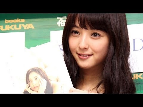 Nozomi Sasaki "I have no qualms about wearing a swimsuit now" - Showing off her true self in her ...