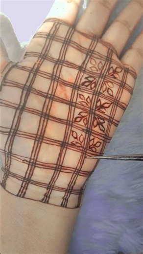 #mehndi #mehndidesign #henna #dulhanmehndidesign #youtubeshorts #viral #bridalmehndi