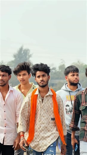 🦁Khå†ïk🦅 on Instagram: "Walk😎🔥(brother. @roshan_kichhbhi . . . #bhojpuri #reelkrofeelkro❤️ #walk #viralreels #reelviral"