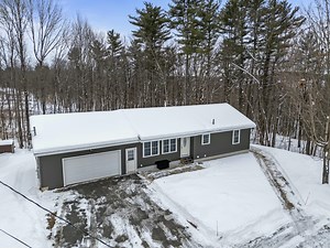 32 Nimitz St, Lewiston, ME 04240 - MLS 1613921 - Coldwell Banker
