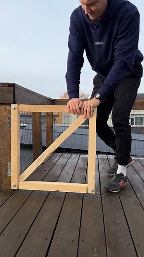 899K views · 1.5K reactions | Why Carpenters Always Use Triangles | Creative Panda | Facebook