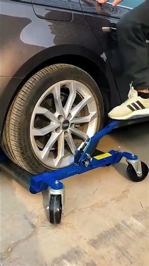 Mechanical Car Wheel Dolly Jack Makes Vehicle Movement Simple