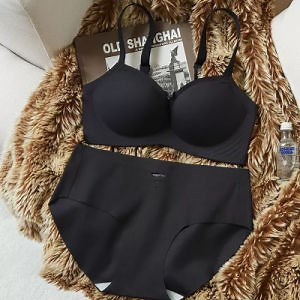 [Hot Item] No Trace of Women's Small Chest to Collect a Pair of Breast Anti Drooping Summer Thin Underwear Set Bra
