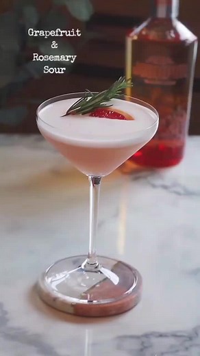 Smoked Grapefruit Gin Sour Recipe