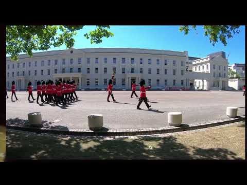 Royal Guard Parade in London | Perfect Discipline & Formation 🇬🇧