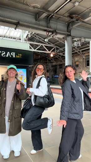 Reunited with My Girls: A Stylish Weekend Vibe