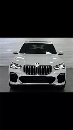 Voici quelques hashtags “viraux / tendances” qu’on voit souvent sur les réseaux sociaux quand on parle de voitures 🚗 — utiles si tu veux poster des photos ou vidéos de voitures et maximiser la visibilité 👇 🔥 Hashtags populaires pour voitures / auto #cars — le plus utilisé. #car — très courant aussi. #carsofinstagram — très bon pour toucher la communauté “passionnés de voitures”. #auto / #automobile / — pour les posts plus “global voiture / auto”. — bon quand tu montres ta voiture ou une voitu