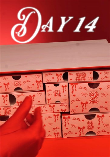 Day 14: Festive Glow Setting Spray Review