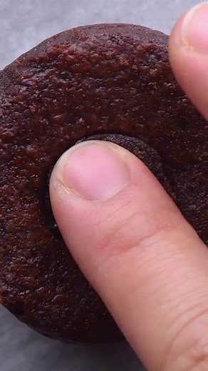 These cauldron brownies are sure to make your taste buds bubble! 🍫🧙‍♀️ | So Yummy