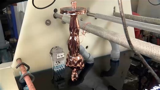 From New York to Hollywood: Inside look at how the Oscar statues get their golden shine