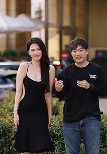 Sự thật về Ngọc Trinh khi làm việc