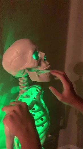 Exploring Skeletal Models: Interactive Human Interaction