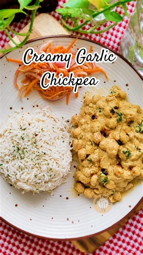 High Protein Creamy Garlic Chickpeas | Healthy Chickpea Recipe | No Cream | Easy Vegetarian Dinner