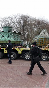 The Torch: 1986-2019, A New Home An American icon moves to a new home. Come visit the Statue of Liberty Museum on Liberty Island to see the statue's original torch. #statueofliberty #torch #home #nps #nyc Alt text: the Statue of Liberty, President Ronald Reagan, the statue's torch on display in museums and in parades, and visitors to Liberty Island. | Statue of Liberty National Monument