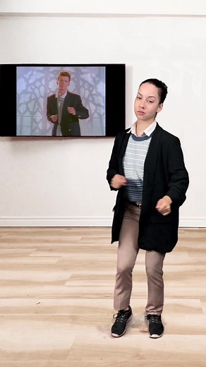 How to Dance like Rick Astley in Never Gonna Give You Up - Dance Tutorial