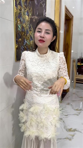 Đầm ren tay dài #damren #chuyenbaton