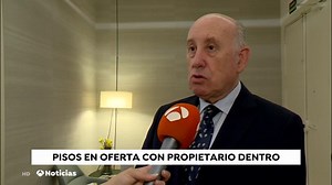 A la venta en Idealista un ático de 60 m2 en Barcelona por 72.800 euros en el que vivirá un hombre de 71 años hasta que muera