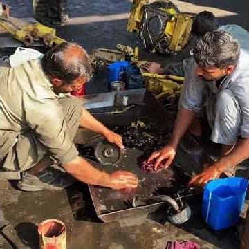 Bringing a Giant Back to Life : Heavy Machineengine restoration