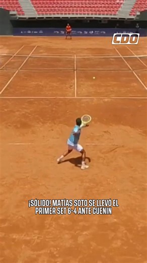 ¡SÓLIDO, MATI!💪 Matías Soto arrasó en el cierre para llevarse el primer set 6-4 en la semifinal ante el francés Sean Cuenin🎾👏 Mira el M25 Santiago Copa Fetech 2026 by IND en CDO, cdoplus.cl y la app CDO 📺💻📱 #TenisxCDO #CDOelCanalDeTodosLosDeportes | CDO - Canal del Deporte Olímpico